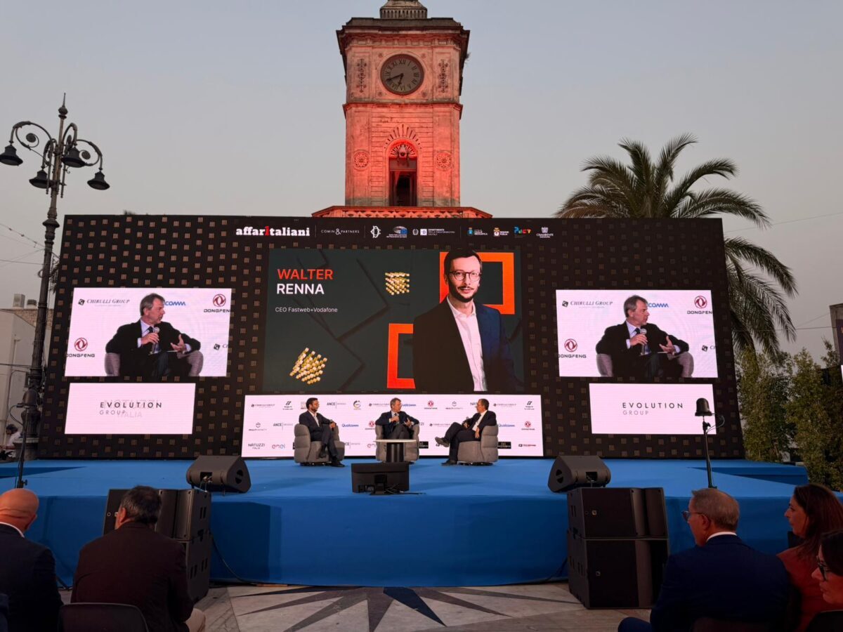 La Piazza 2026, dalla sovranità digitale all’IA: il dialogo con Renna (Fastweb+Vodafone) e Ardito (Qualcomm) La Piazza 2026, dalla sovranità digitale all’IA: il dialogo con Renna (Fastweb+Vodafone) e Ardito (Qualcomm)