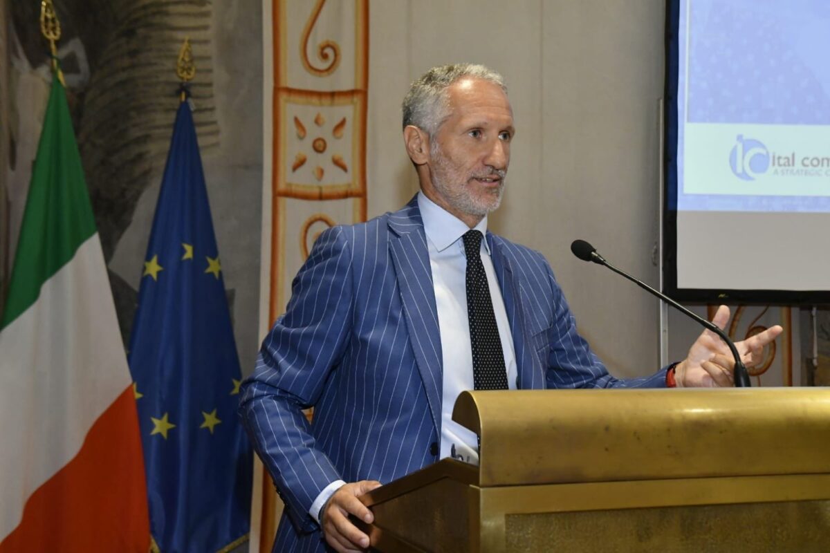 L’ULTIMO SALUTO A GUCCINI. COLOTTA, PRESIDENTE ASSOCOMUNICATORI: “I SUOI VERSI STRUMENTO DI RIFLESSIONE CIVILE” L’ULTIMO SALUTO A GUCCINI. COLOTTA, PRESIDENTE ASSOCOMUNICATORI: “I SUOI VERSI STRUMENTO DI RIFLESSIONE CIVILE”