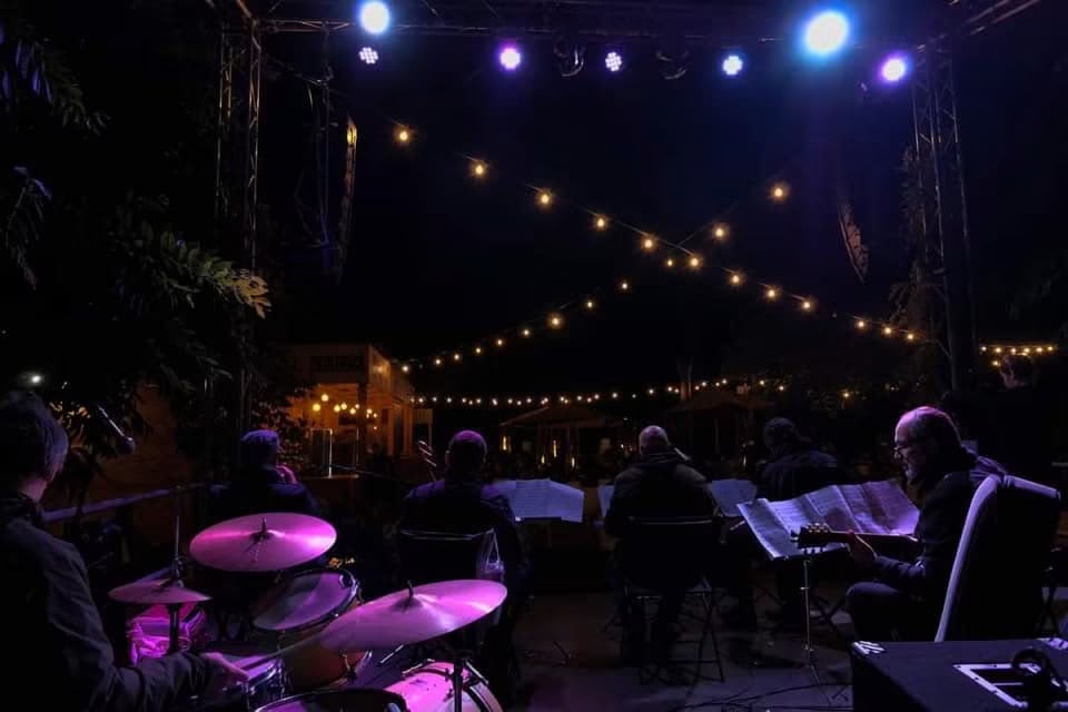 Jazz, swing, ritmi brasiliani e cocomero in centro città per il weekend di ferragosto al Village Celimontana Jazz, swing, ritmi brasiliani e cocomero in centro città per il weekend di ferragosto al Village Celimontana