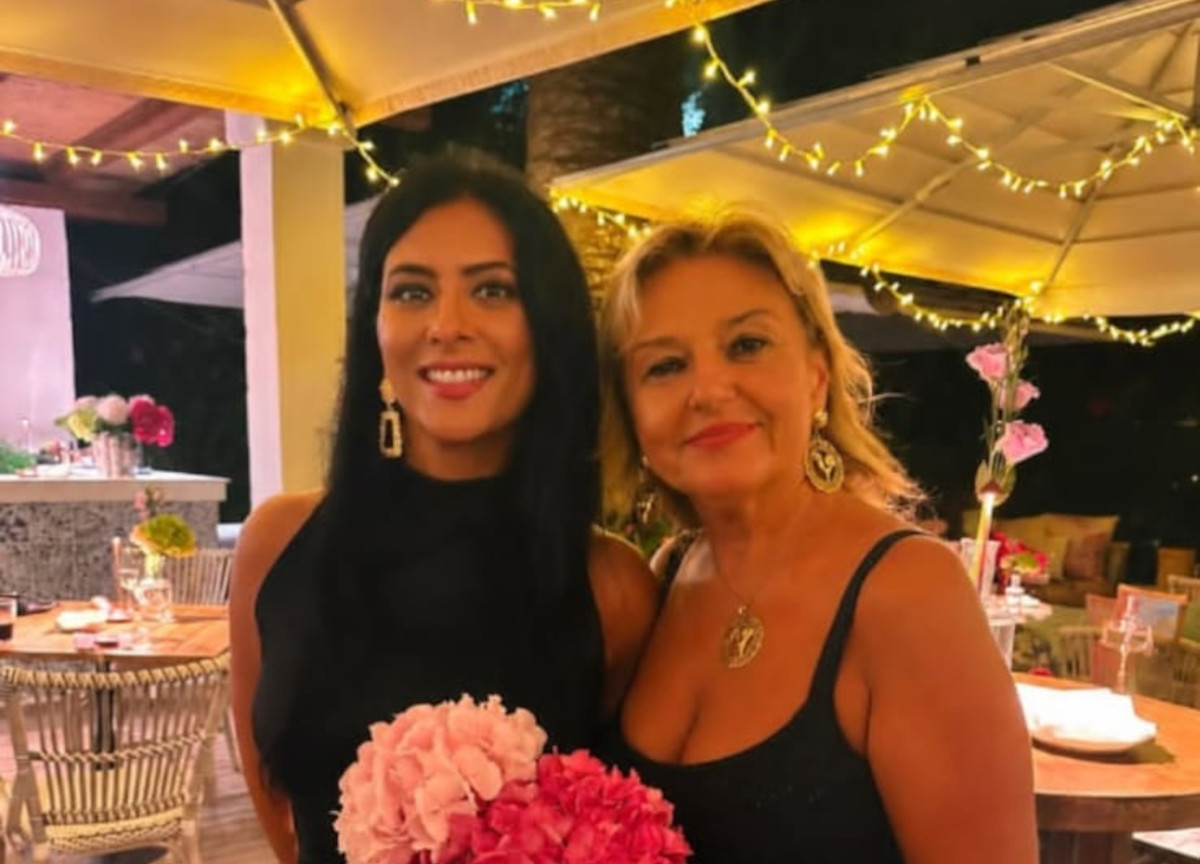 Monica Setta festeggia il compleanno in Puglia, festa da favola alla Masseria Torre Maizza Monica Setta festeggia il compleanno in Puglia, festa da favola alla Masseria Torre Maizza
