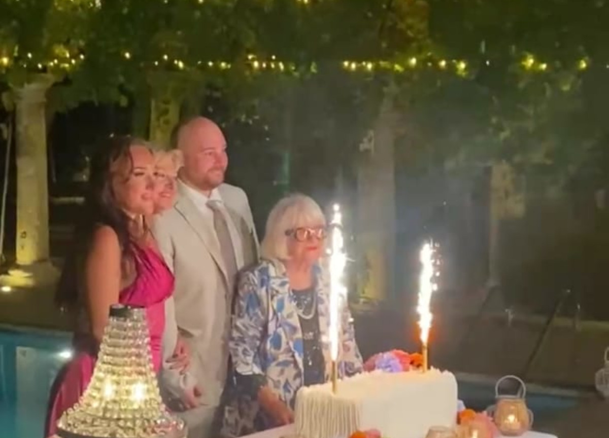 Monica Setta festeggia il compleanno in Puglia, festa da favola alla Masseria Torre Maizza Monica Setta festeggia il compleanno in Puglia, festa da favola alla Masseria Torre Maizza