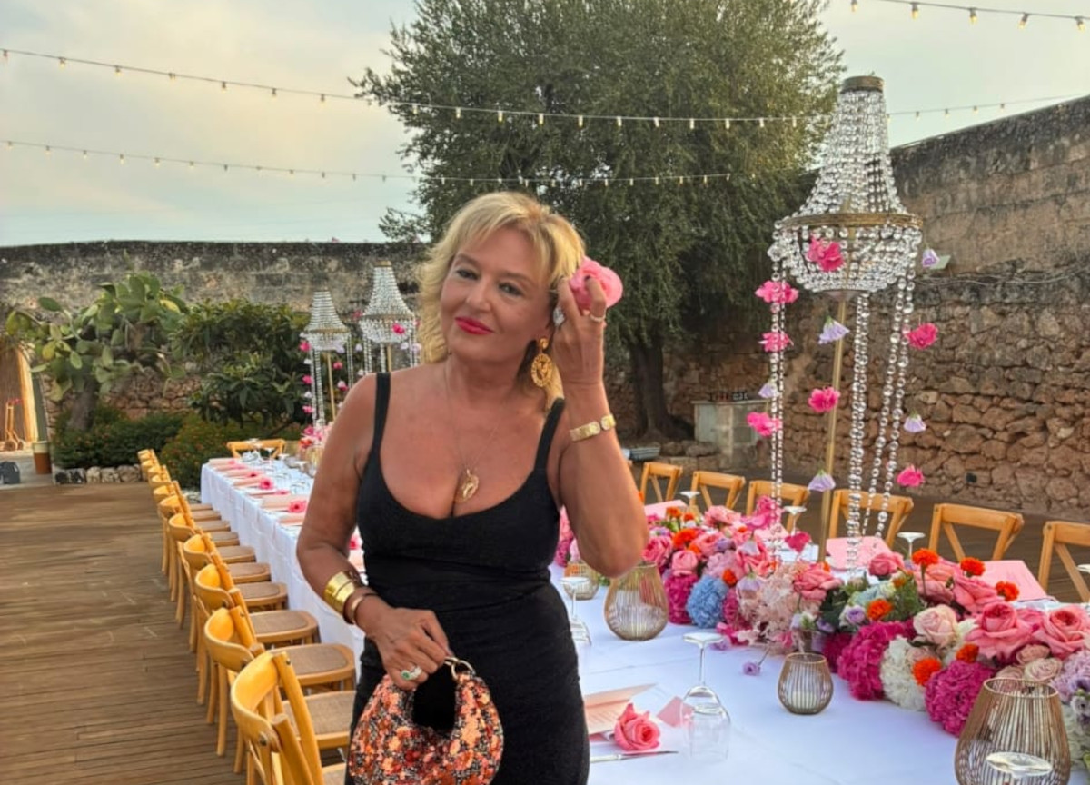 Monica Setta festeggia il compleanno in Puglia, festa da favola alla Masseria Torre Maizza Monica Setta festeggia il compleanno in Puglia, festa da favola alla Masseria Torre Maizza