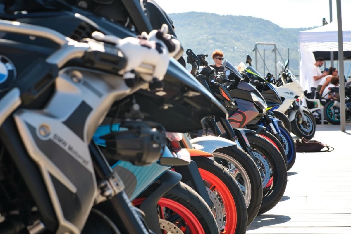 Mercato moto, luglio cambia il quadro: concessionari sotto pressione Mercato moto, luglio cambia il quadro: concessionari sotto pressione