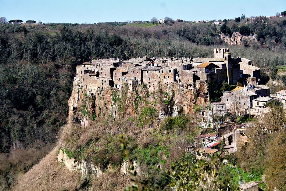 Cascate di Monte Gelato: se tutte le vie portano a Roma, alcune ci conducono alla scoperta della Valle del Treja Cascate di Monte Gelato: se tutte le vie portano a Roma, alcune ci conducono alla scoperta della Valle del Treja
