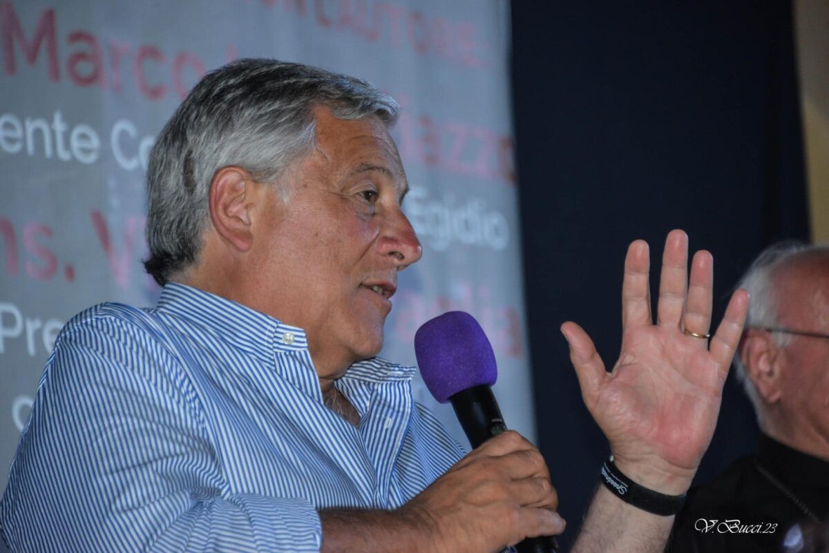 “Pace in tempo di guerra”: a Fondi (LT) il libro di Mario Giro con Tajani, Riccardi e la comunità di Sant’Egidio “Pace in tempo di guerra”: a Fondi (LT) il libro di Mario Giro con Tajani, Riccardi e la comunità di Sant’Egidio