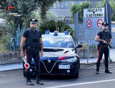 Salerno, donna di 85 anni trovata morta: è stata soffocata nel sonno. La polizia ha fermato e interrogato il figlio