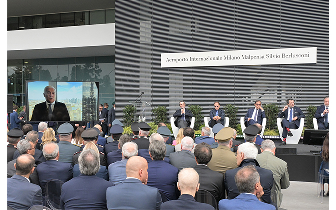 Milano, l’aeroporto di Malpensa intitolato a Silvio Berlusconi: Affaritaliani alla cerimonia al Terminal 1- FOTO Milano, l’aeroporto di Malpensa intitolato a Silvio Berlusconi: Affaritaliani alla cerimonia al Terminal 1- FOTO