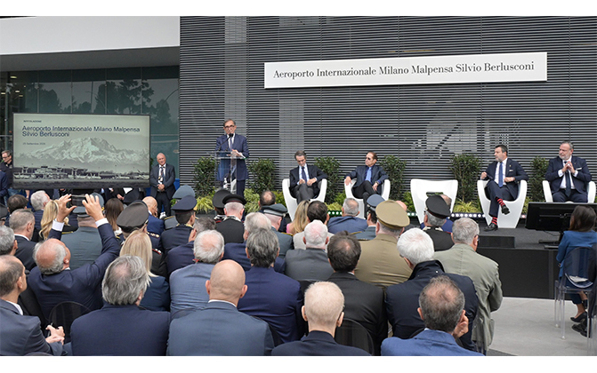 Milano, l’aeroporto di Malpensa intitolato a Silvio Berlusconi: Affaritaliani alla cerimonia al Terminal 1- FOTO Milano, l’aeroporto di Malpensa intitolato a Silvio Berlusconi: Affaritaliani alla cerimonia al Terminal 1- FOTO