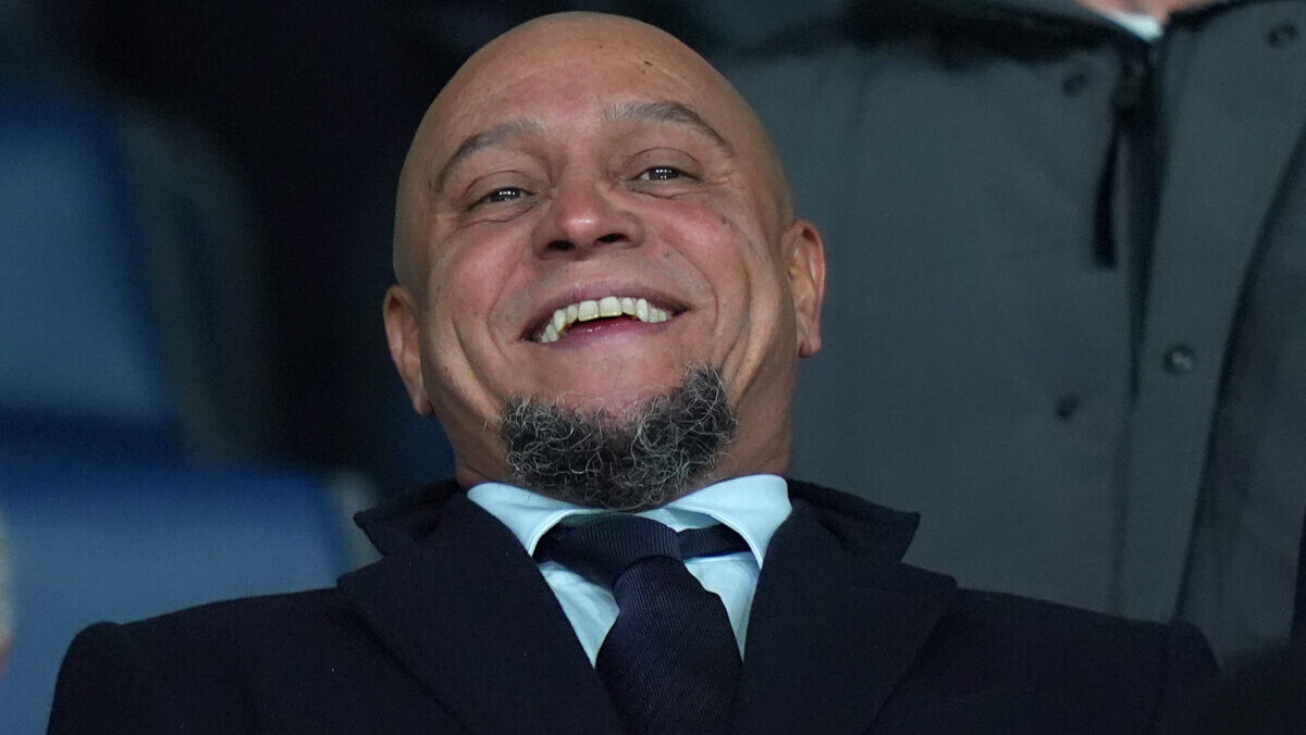 Roberto Carlos al verde: 160 milioni persi dopo una carriera da leggenda. E quella punizione… Roberto Carlos al verde: 160 milioni persi dopo una carriera da leggenda. E quella punizione…