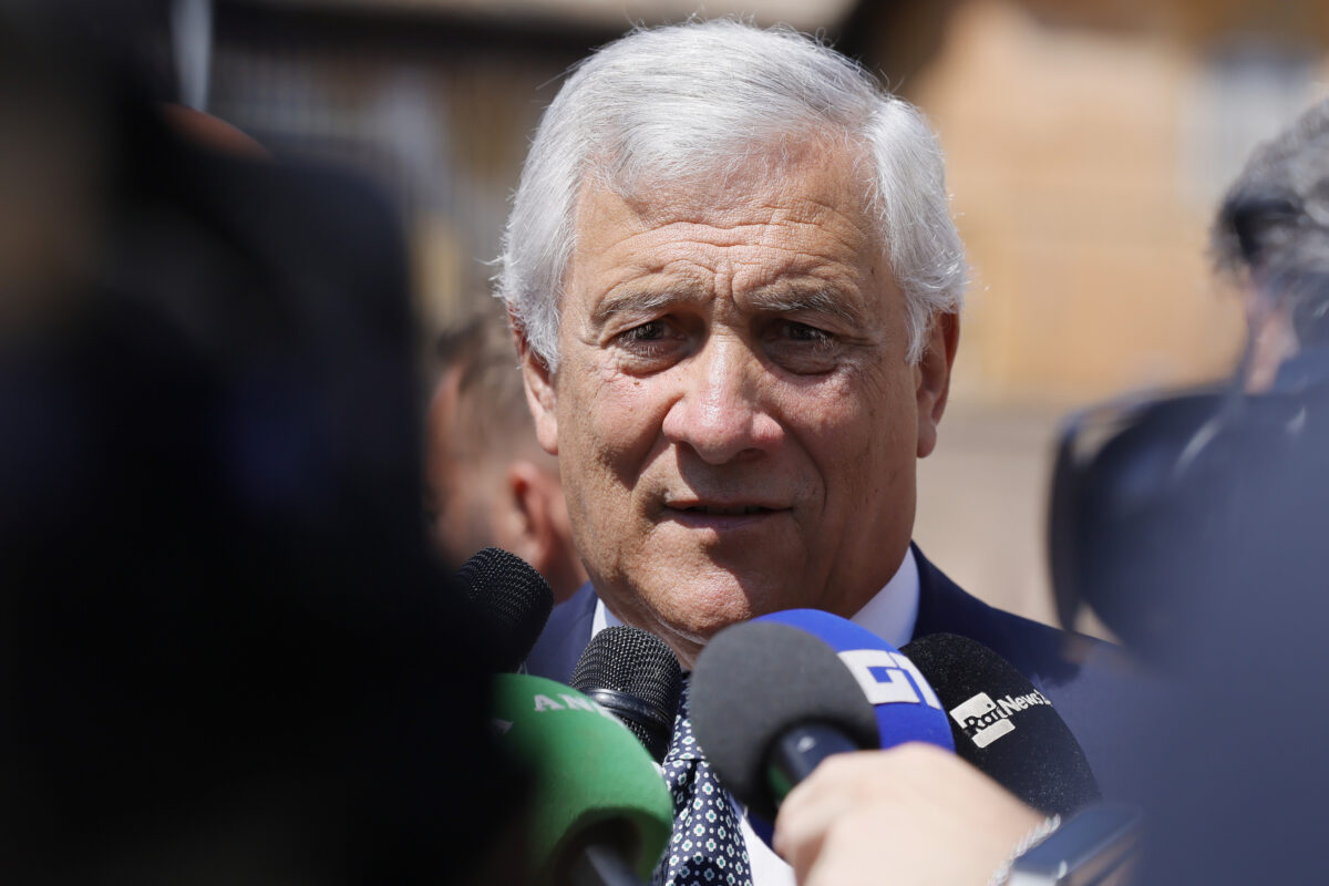 Elezioni 2027, Tajani lancia l’allarme: “Possibili tentativi d’influenze russe sul voto in Italia. Intervenire in anticipo” Elezioni 2027, Tajani lancia l’allarme: “Possibili tentativi d’influenze russe sul voto in Italia. Intervenire in anticipo”