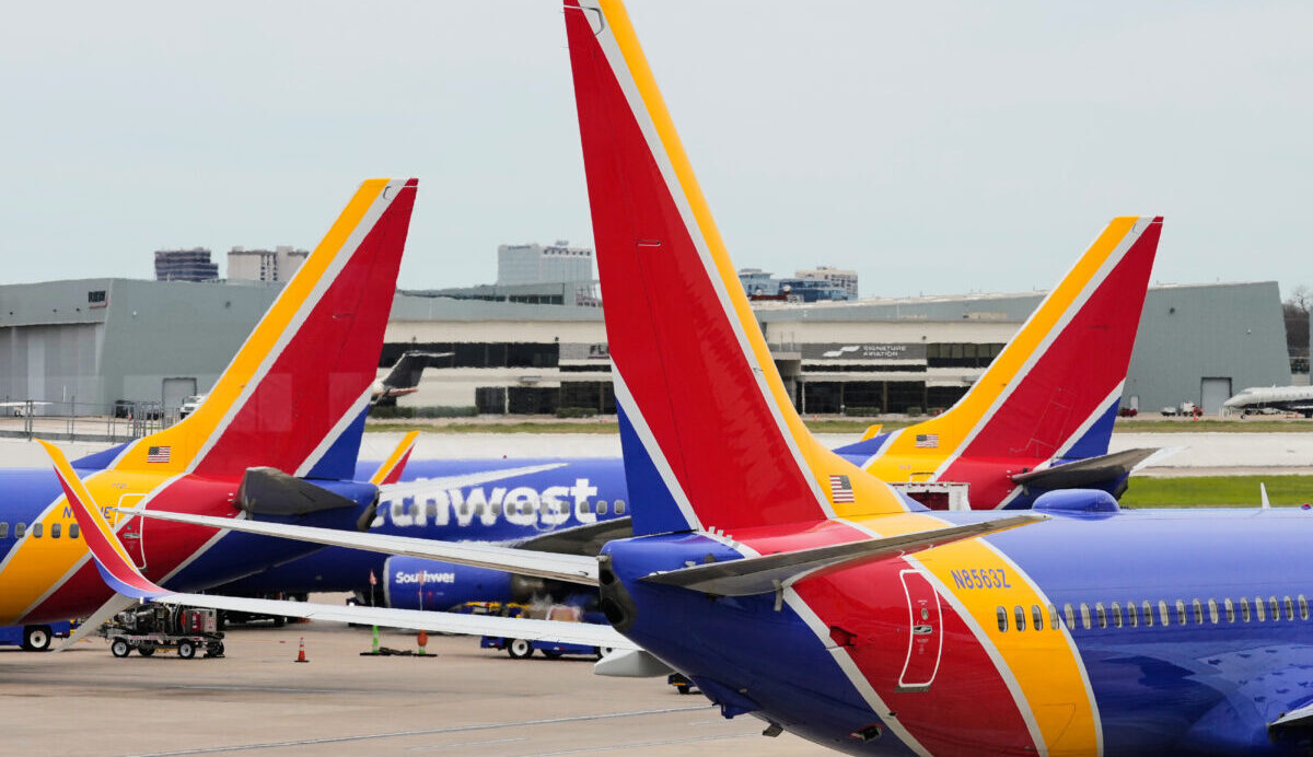 Allarme droni a Lussemburgo, sospeso nella notte il traffico aereo. Ieri l’allerta a Copenaghen durante il vertice Nato Allarme droni a Lussemburgo, sospeso nella notte il traffico aereo. Ieri l’allerta a Copenaghen durante il vertice Nato