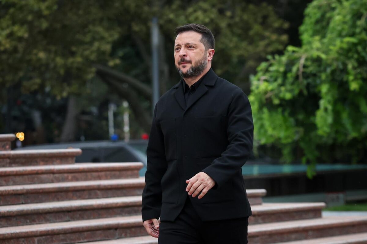 Galleria foto 'Attentato a Zelensky, un drone russo ha sfiorato il suo aereo in Moldavia. La ricostruzione' - foto 1