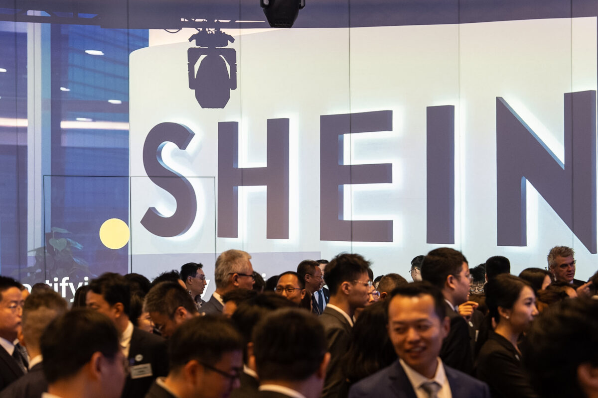 Shein crolla alla Borsa di Hong Kong: l’utile netto scende del 67% dopo la quotazione Shein crolla alla Borsa di Hong Kong: l’utile netto scende del 67% dopo la quotazione