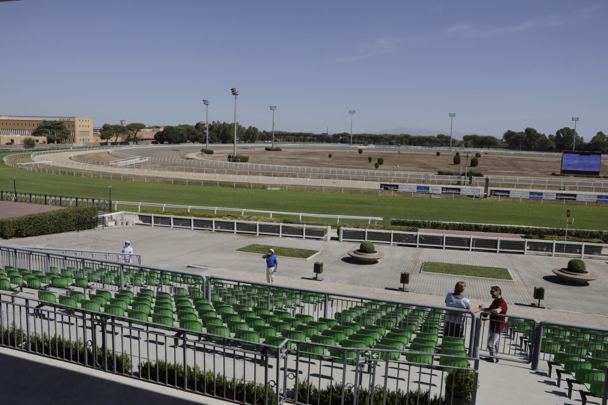L’Ippodromo delle Capannelle riapre ma la vera corsa deve ancora partire. Lollobrigida: “L’ippica non deve restare in museo”