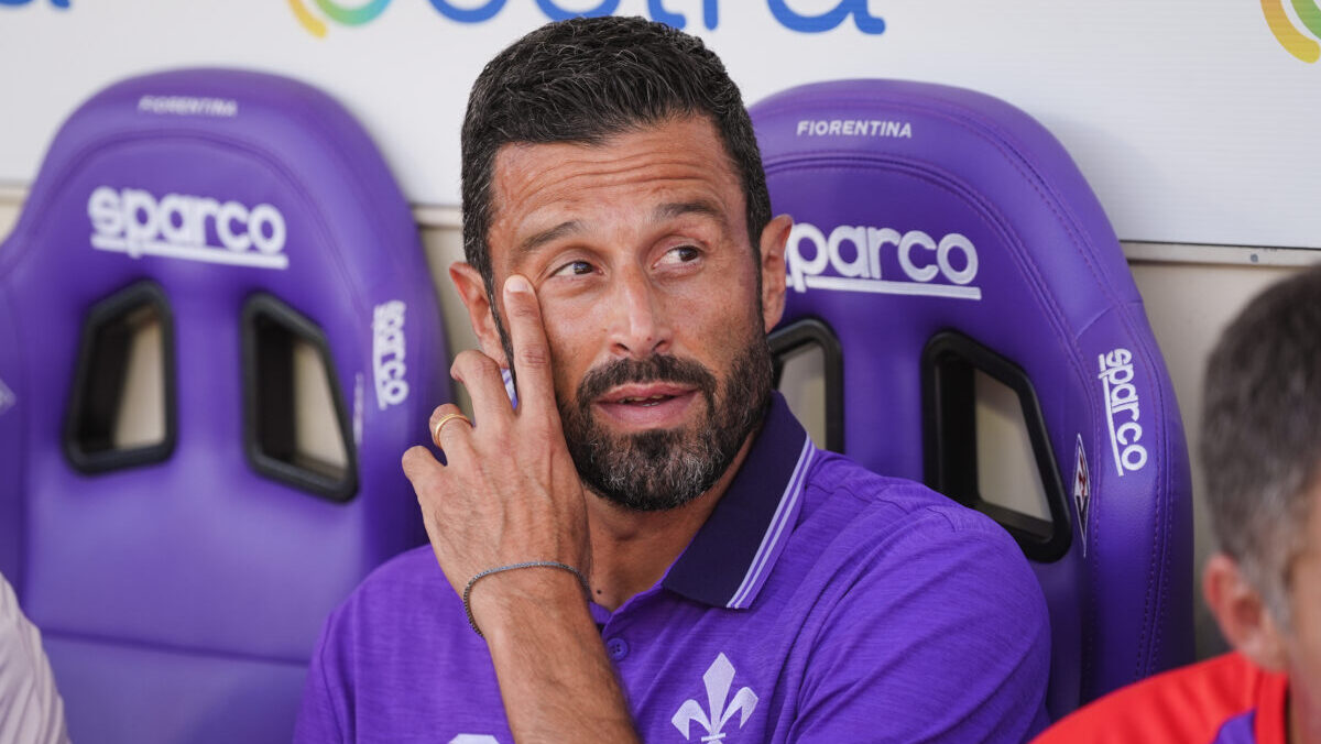 Fiorentina-Grosso che caos: dopo l’esonero il club valuta il licenziamento per giusta causa Fiorentina-Grosso che caos: dopo l’esonero il club valuta il licenziamento per giusta causa