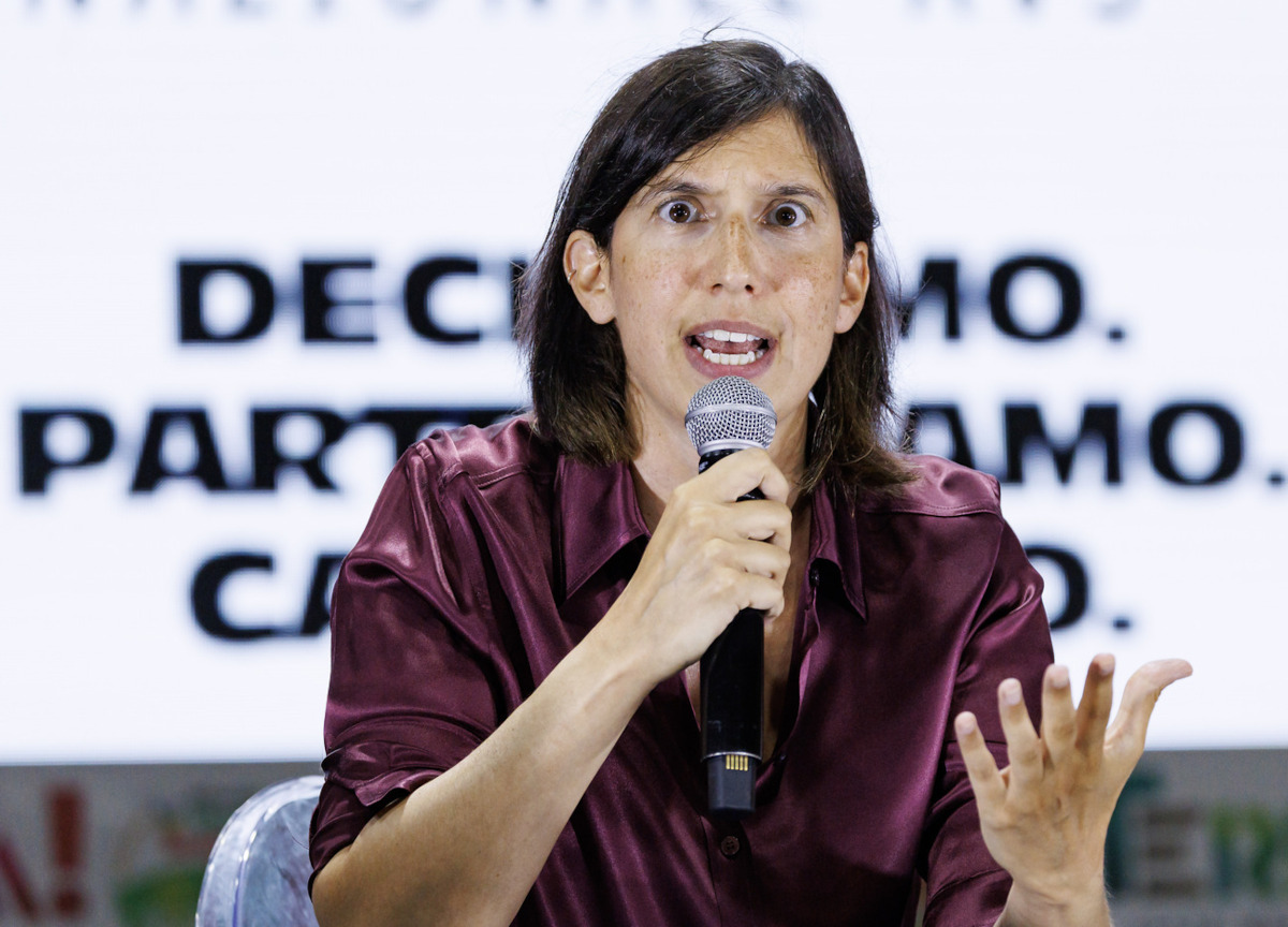 Pd, Schlein apre alle primarie per la prima volta: “Se le faremo, le vinceremo”. Poi manda un messaggio a Meloni Pd, Schlein apre alle primarie per la prima volta: “Se le faremo, le vinceremo”. Poi manda un messaggio a Meloni
