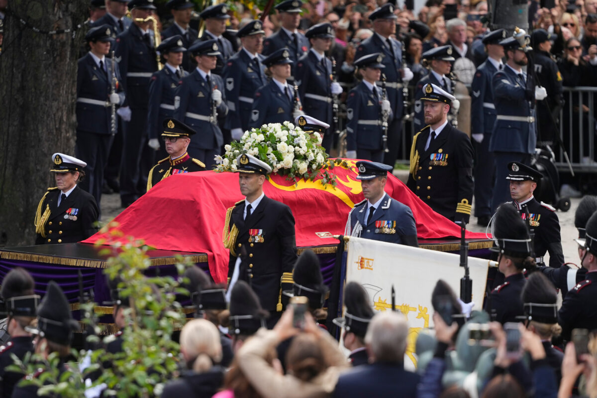 Norvegia, l’ultimo addio a re Harald: i funerali a Oslo – VIDEO Norvegia, l’ultimo addio a re Harald: i funerali a Oslo – VIDEO