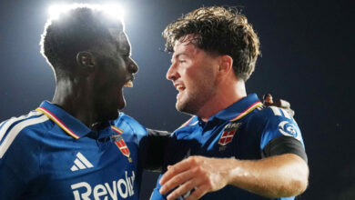 Baturina e Diao festeggiano nella serata di Champions League contro il Lipsia