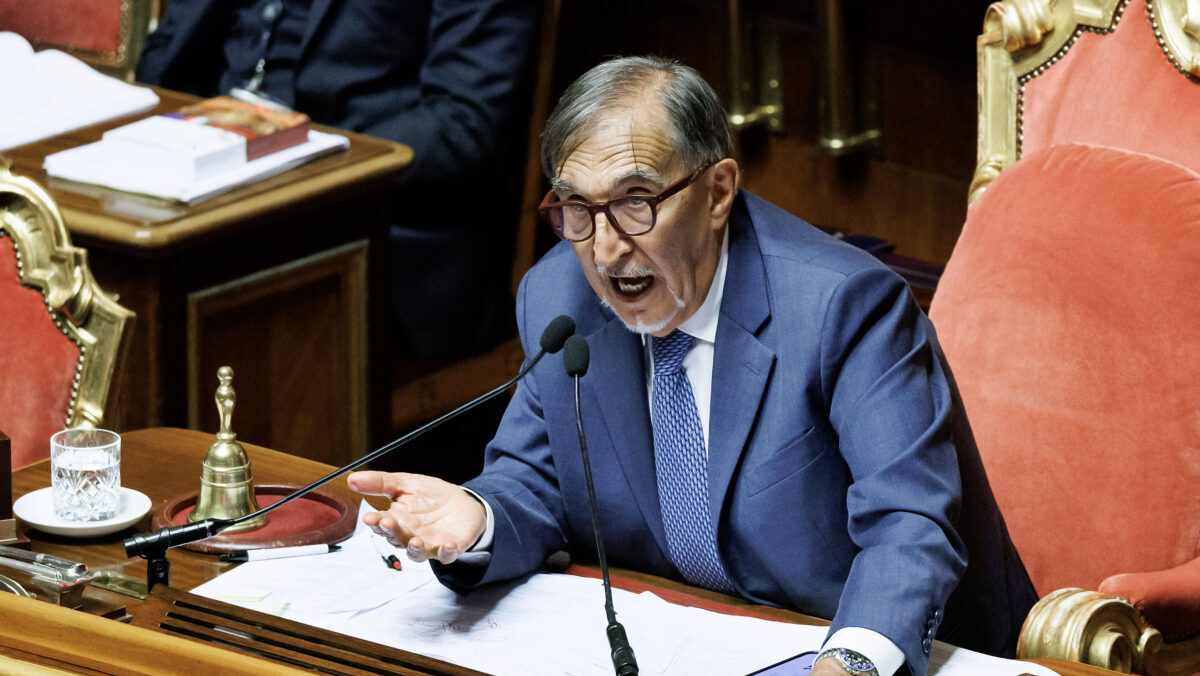 Legge elettorale, è scontro su firme e premio di maggioranza: le reazioni da destra e sinistra Legge elettorale, è scontro su firme e premio di maggioranza: le reazioni da destra e sinistra