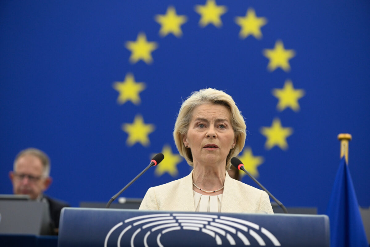 Galleria foto 'Von der Leyen: “Russi e ultranazionalisti vogliono frantumare l’Ue. Presto il Canada primo membro associato”' - foto 1