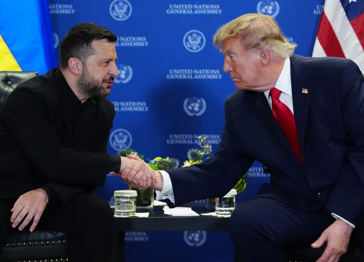 Ucraina, Putin cambia strategia: pioggia di droni sui distributori di benzina di Kiev. Zelensky dà la “scadenza” a Trump Ucraina, Putin cambia strategia: pioggia di droni sui distributori di benzina di Kiev. Zelensky dà la “scadenza” a Trump