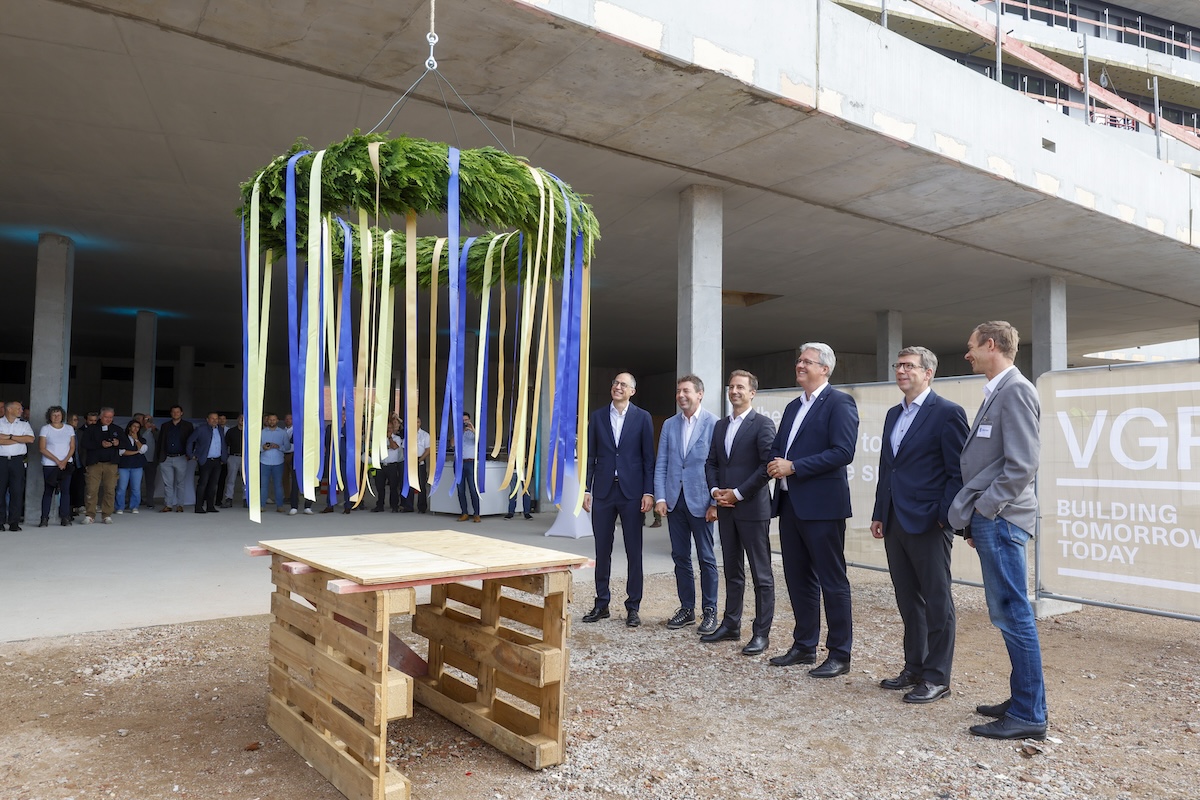 Campus sostenibile di Opel e Stellantis a Rüsselsheim con impianti fotovoltaici e geotermici