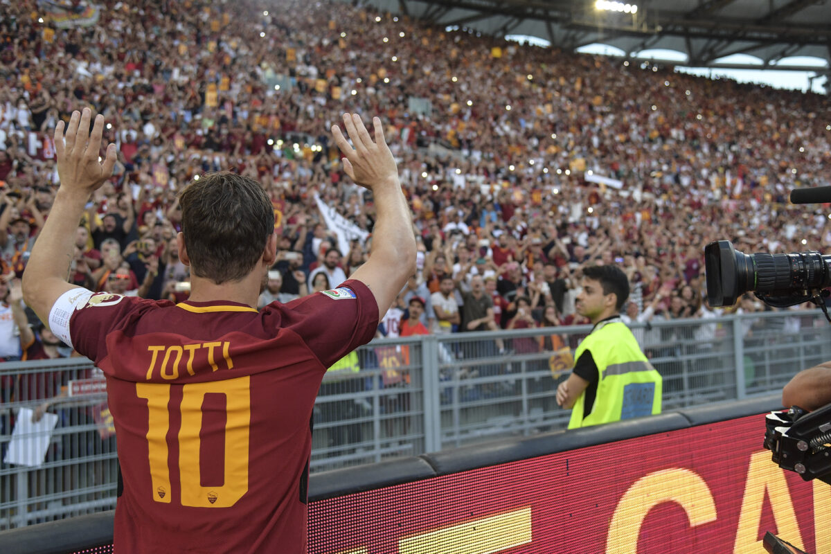 Buon compleanno, Totti: dal cucchiaio al Mondiale, 50 sfumature del Re di Roma
