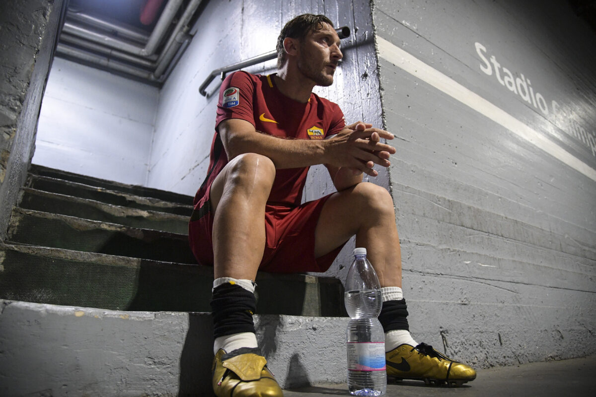 Buon compleanno, Totti: dal cucchiaio al Mondiale, 50 sfumature del Re di Roma