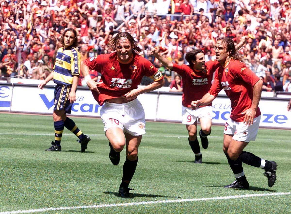 Buon compleanno, Totti: dal cucchiaio al Mondiale, 50 sfumature del Re di Roma