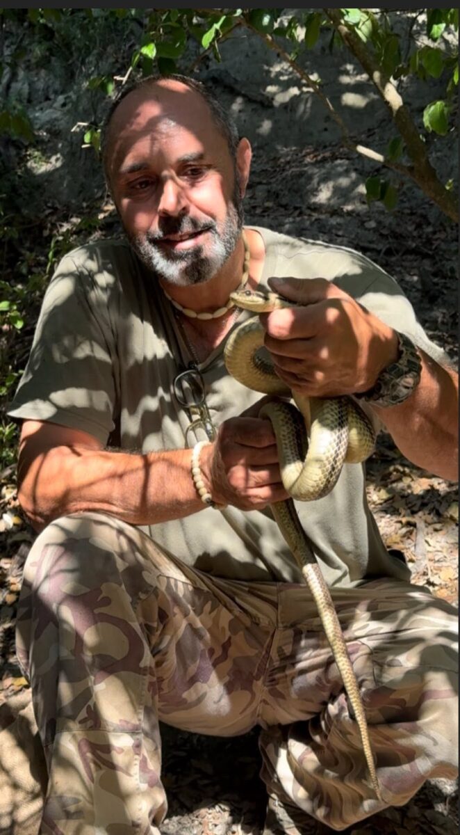 Andrea Lunerti: “Ogni specie animale racconta la storia del Pianeta, noi abbiamo una visione distratta” – INTERVISTA Andrea Lunerti: “Ogni specie animale racconta la storia del Pianeta, noi abbiamo una visione distratta” – INTERVISTA