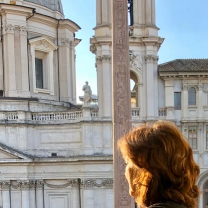 Ci sono donne che vi sanno “prendere per il naso”: l’arte del profumo al femminile
