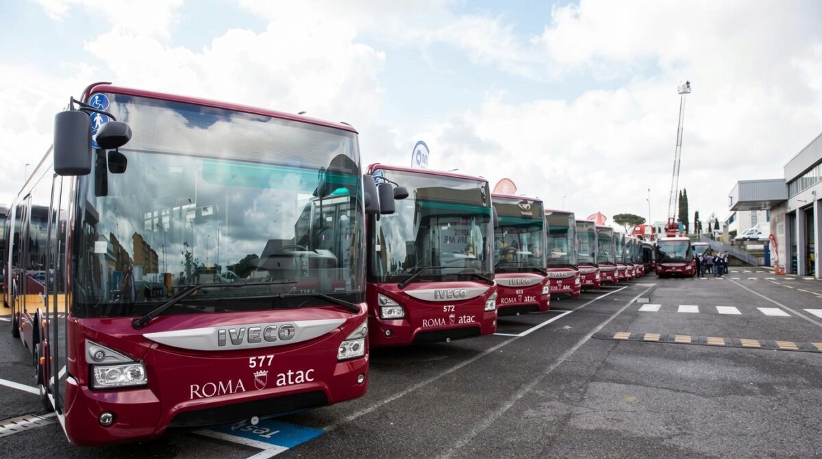 Acqua nel carburante degli autobus Atac: cosa è successo e quanti mezzi sono coinvolti? Acqua nel carburante degli autobus Atac: cosa è successo e quanti mezzi sono coinvolti?