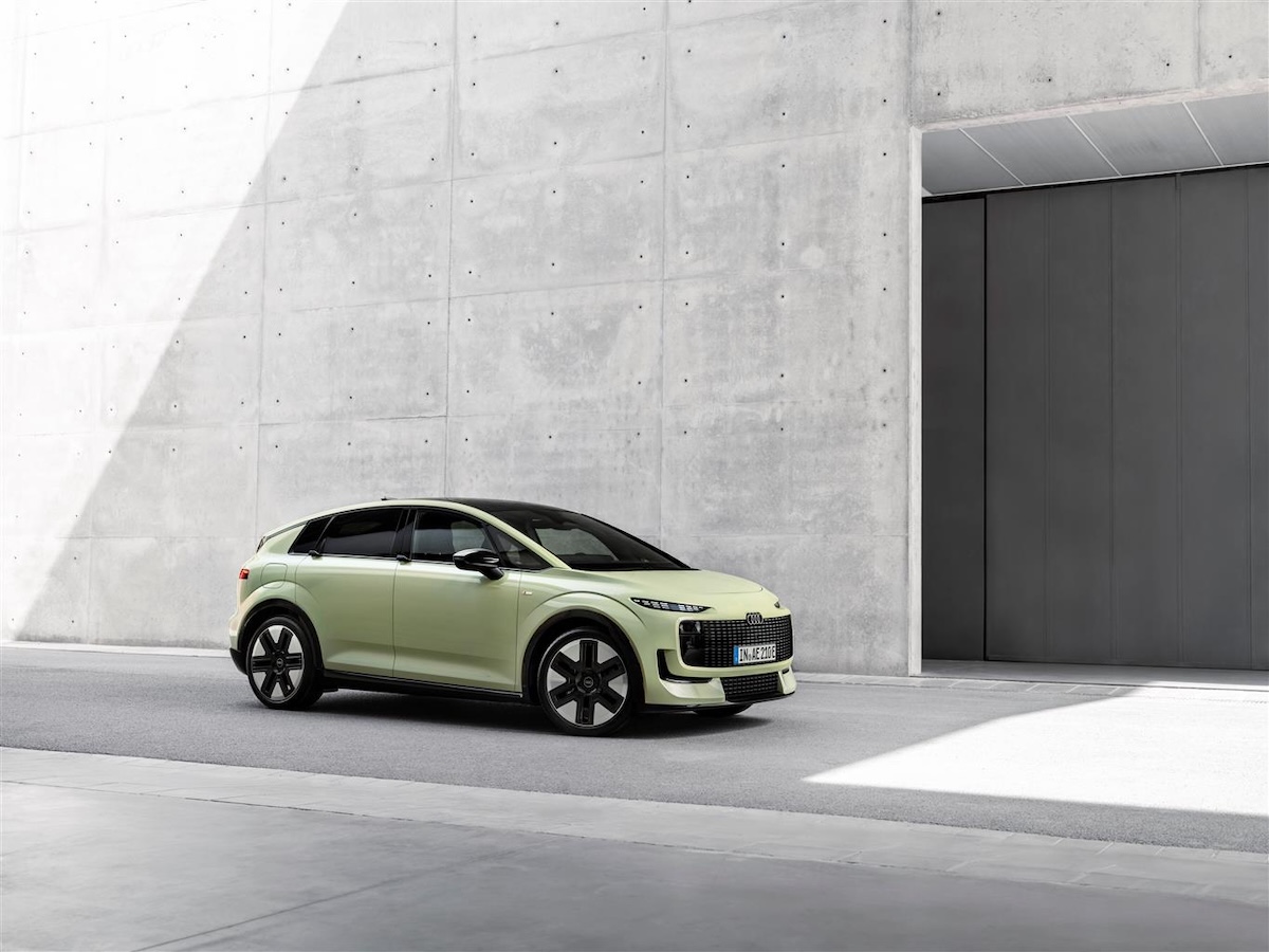 Audi A2 e-tron: 646 km di autonomia e quattro motori elettrici Audi A2 e-tron: 646 km di autonomia e quattro motori elettrici