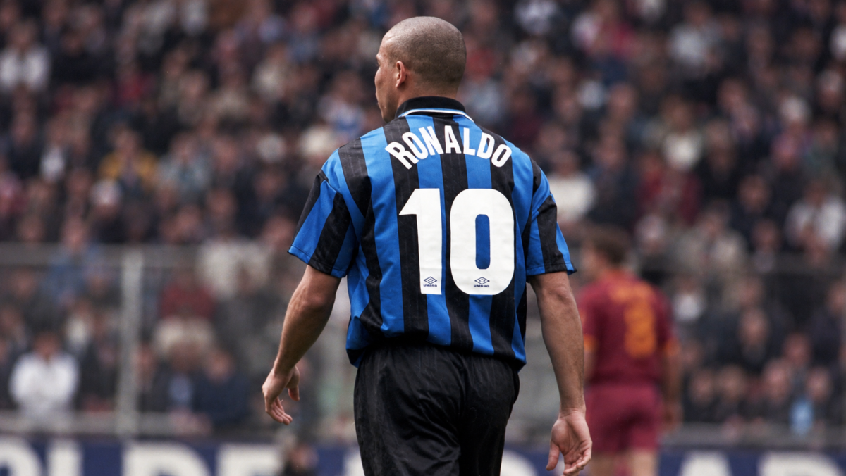 Ronaldo, mezzo secolo di O Fenômeno. Il Barcellona, l’Inter e il suo Brasile: la carriera di uno dei più forti di sempre Ronaldo, mezzo secolo di O Fenômeno. Il Barcellona, l’Inter e il suo Brasile: la carriera di uno dei più forti di sempre