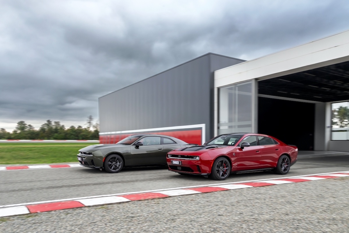 Nuova Dodge Charger, benzina ed elettrico sulla STLA Large Nuova Dodge Charger, benzina ed elettrico sulla STLA Large
