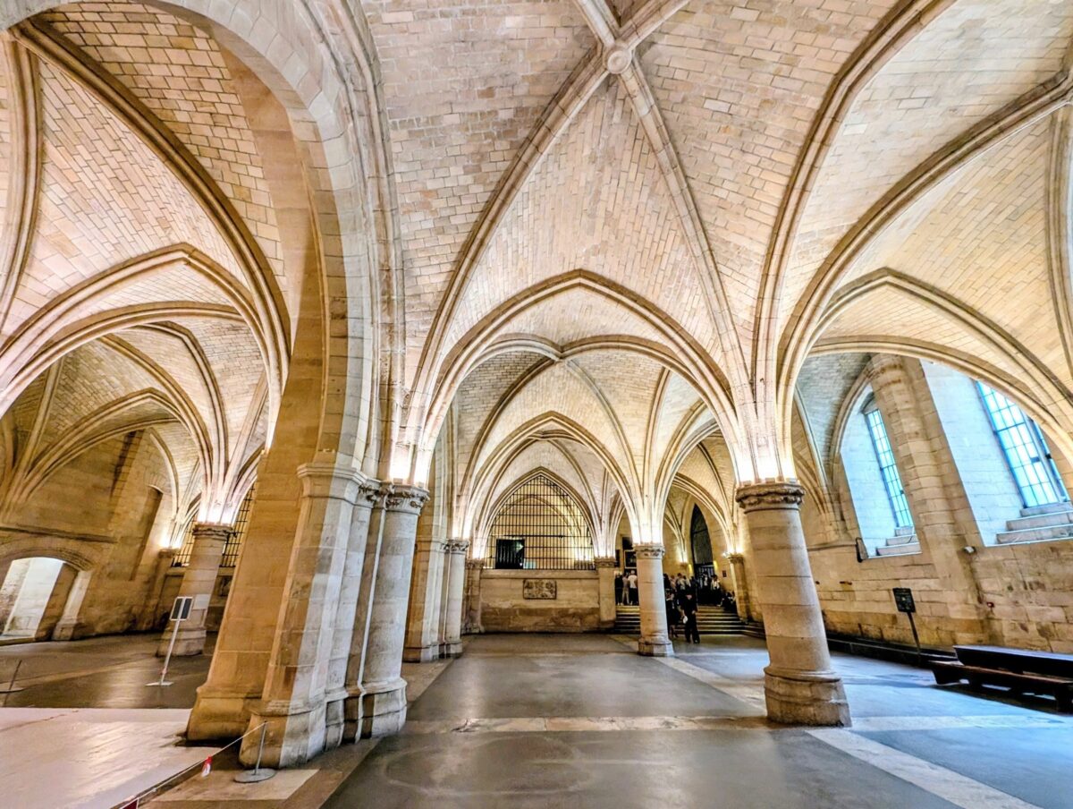 La regina Maria Antonietta: riscoprila durante una visita alla Conciergerie e leggendo un libro La regina Maria Antonietta: riscoprila durante una visita alla Conciergerie e leggendo un libro