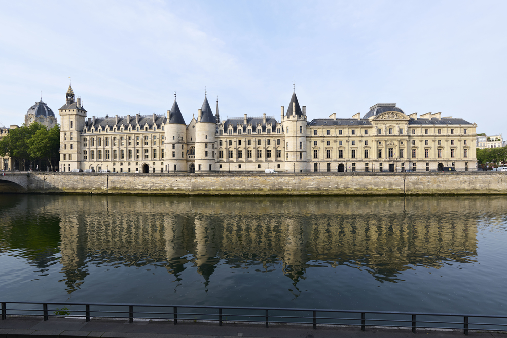 La regina Maria Antonietta: riscoprila durante una visita alla Conciergerie e leggendo un libro La regina Maria Antonietta: riscoprila durante una visita alla Conciergerie e leggendo un libro