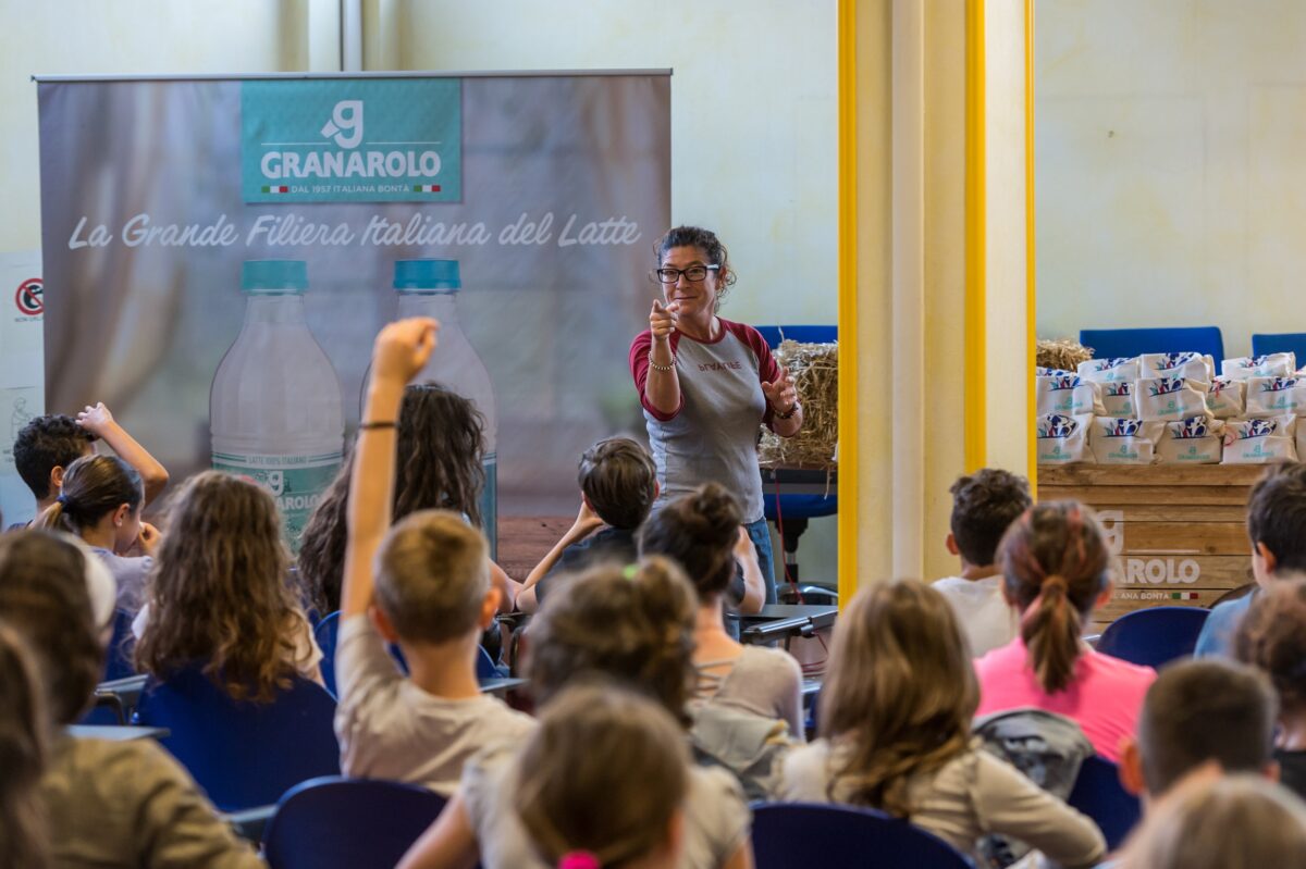 Granarolo torna nelle scuole: al via i percorsi gratuiti 2026/2027 sulla filiera del latte Granarolo torna nelle scuole: al via i percorsi gratuiti 2026/2027 sulla filiera del latte