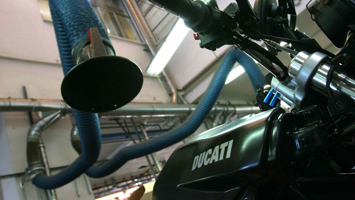 Volkswagen apre alla cessione di Ducati. Il governo: “Salvaguardare un mito italiano” Volkswagen apre alla cessione di Ducati. Il governo: “Salvaguardare un mito italiano”