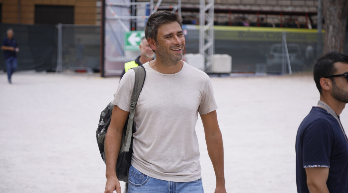 Di Battista torna in Italia dopo il malore, partenza da Cuba e scalo a Miami. Poi il ricovero al Gemelli di Roma Di Battista torna in Italia dopo il malore, partenza da Cuba e scalo a Miami. Poi il ricovero al Gemelli di Roma