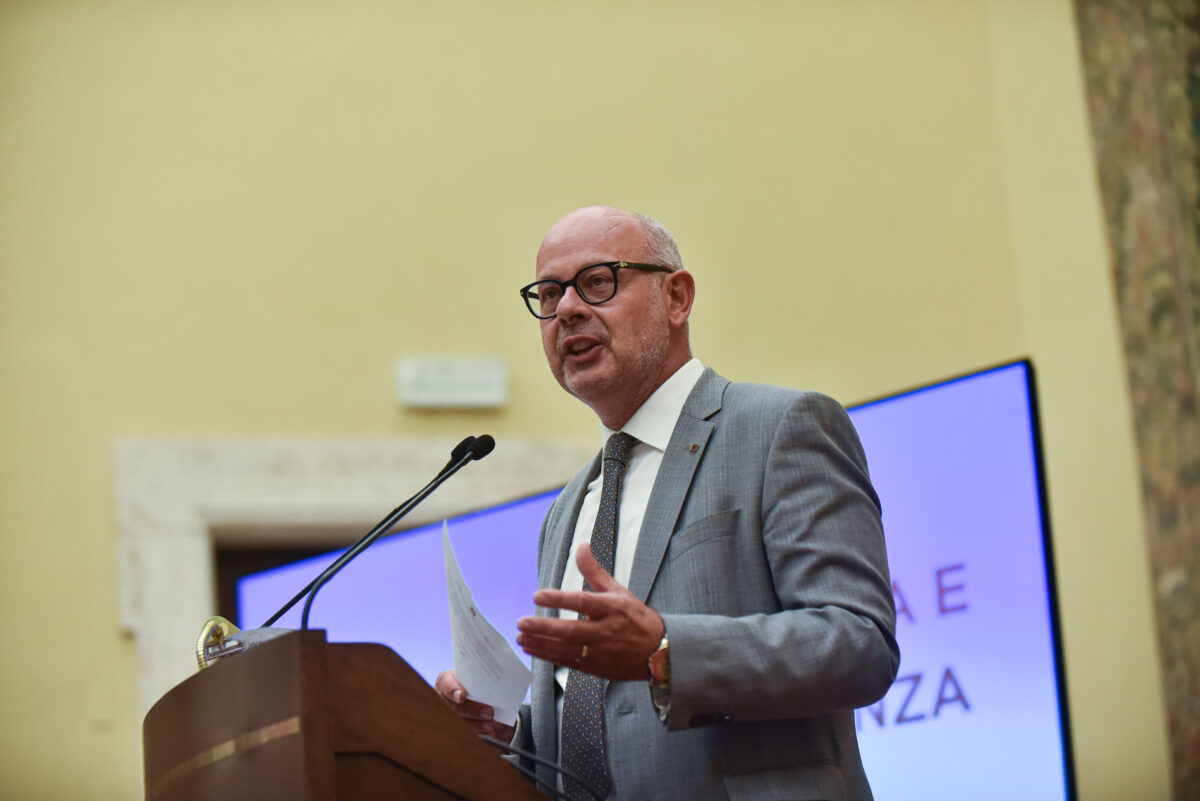 Digitale, relazioni e scuola al centro del Laboratorio per prevenire bullismo e disagio giovanile: il progetto Lega-Lcd Digitale, relazioni e scuola al centro del Laboratorio per prevenire bullismo e disagio giovanile: il progetto Lega-Lcd