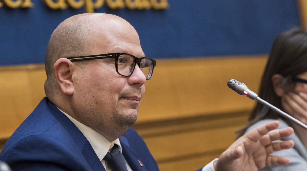 Carburanti, Deidda (FdI): “Non solo Eni e Ip, anche il governo al lavoro per un tetto ai prezzi” Carburanti, Deidda (FdI): “Non solo Eni e Ip, anche il governo al lavoro per un tetto ai prezzi”