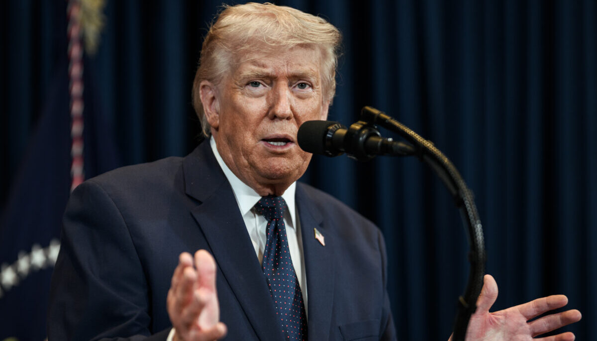 Usa-Iran, Trump congela la tregua: respinto il piano di Teheran, bombardamenti pronti a ripartire dopo le midterm. Hormuz ancora chiuso Usa-Iran, Trump congela la tregua: respinto il piano di Teheran, bombardamenti pronti a ripartire dopo le midterm. Hormuz ancora chiuso