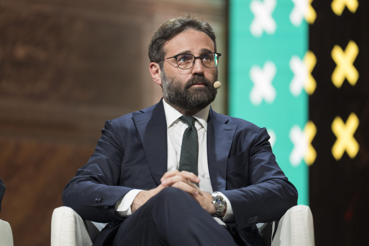 Sole 24 Ore, confermate le anticipazioni di Affaritaliani: Giuseppe De Bellis nuovo direttore al posto di Tamburini Sole 24 Ore, confermate le anticipazioni di Affaritaliani: Giuseppe De Bellis nuovo direttore al posto di Tamburini