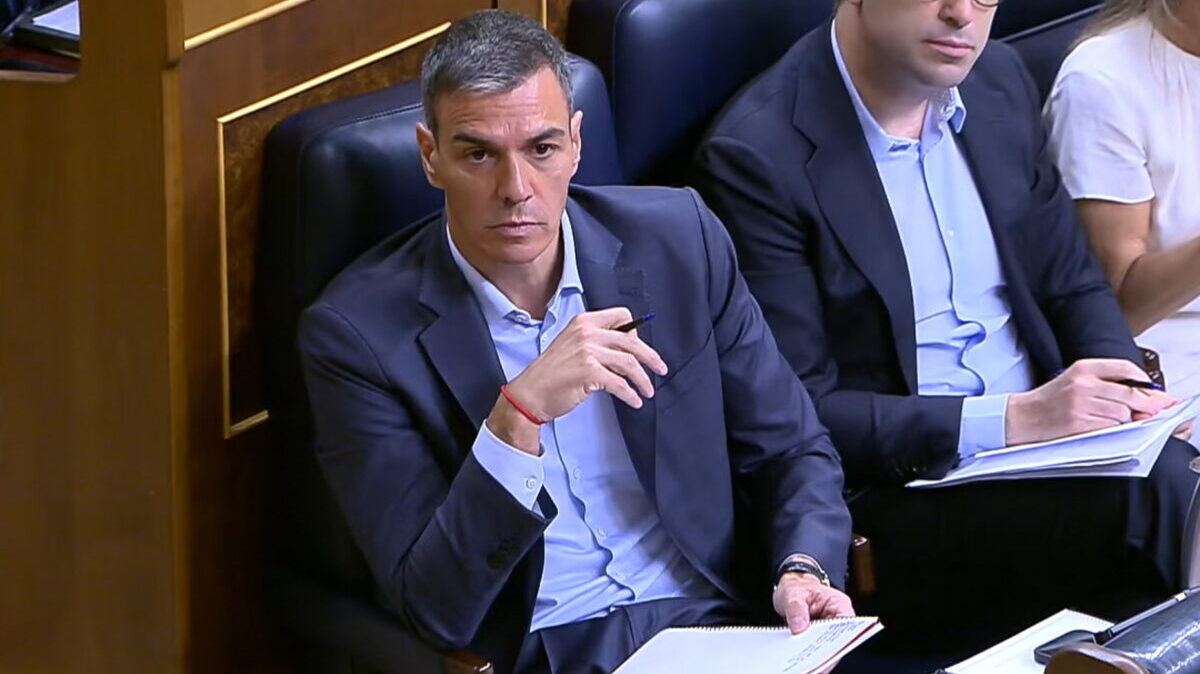 Spagna, Sánchez sempre più solo: oggi corteo a Madrid per chiedere elezioni anticipate. In campo anche Pp e Vox Spagna, Sánchez sempre più solo: oggi corteo a Madrid per chiedere elezioni anticipate. In campo anche Pp e Vox