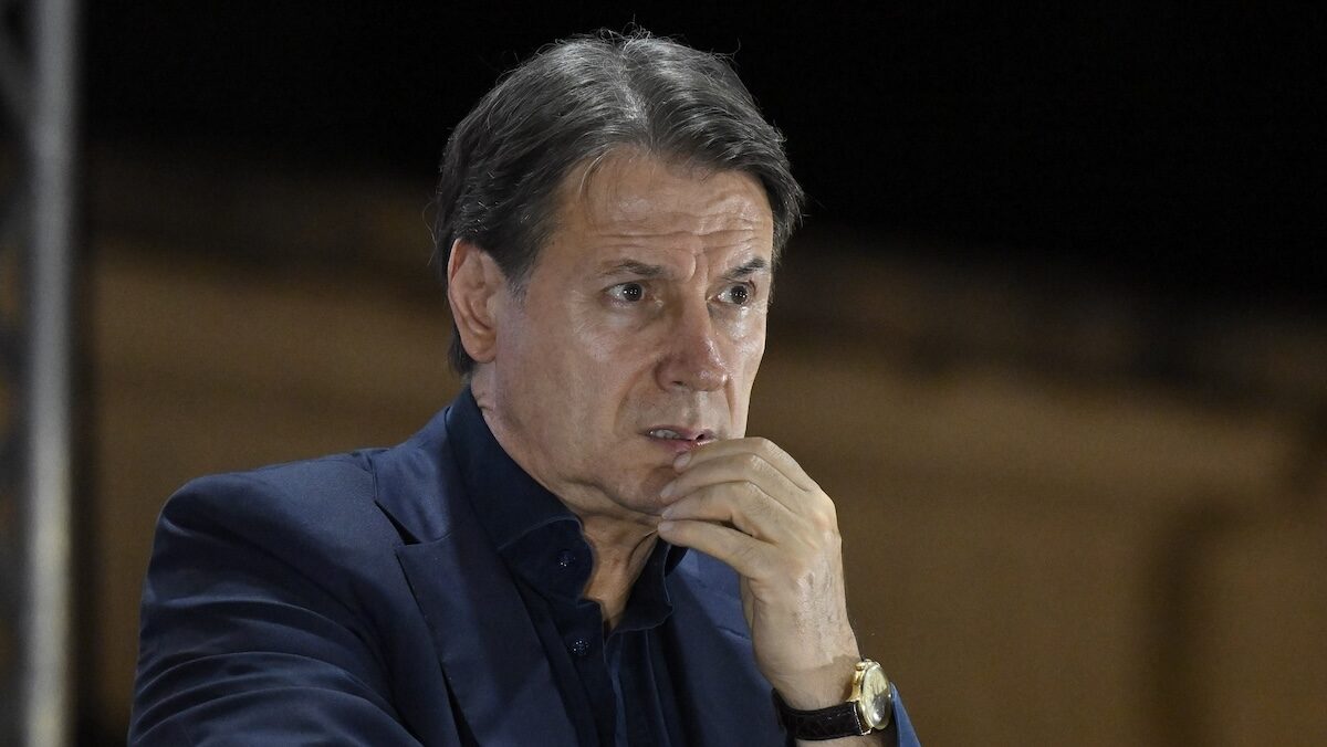 Sondaggi, primarie del centrosinistra: Schlein stacca Conte. È lei la candidata premier preferita. E Salis… Sondaggi, primarie del centrosinistra: Schlein stacca Conte. È lei la candidata premier preferita. E Salis…