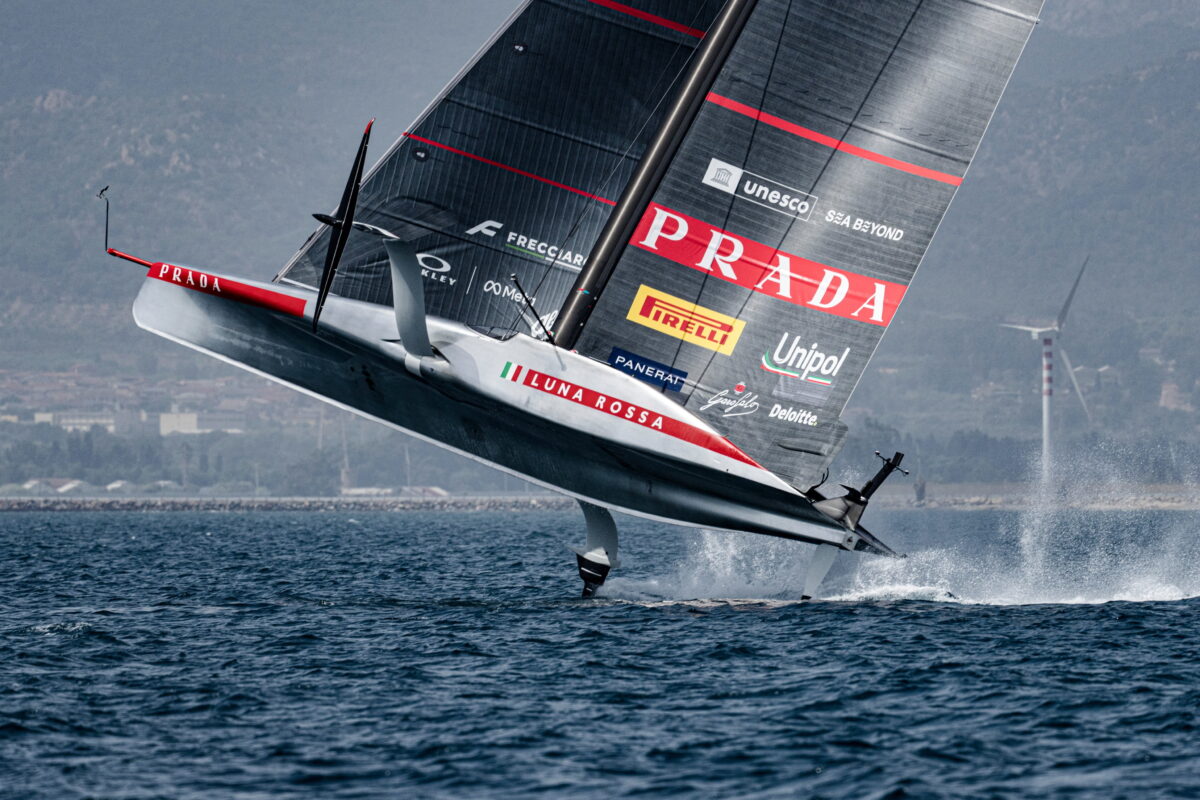 America’s Cup, Luna Rossa trionfa a Napoli e stacca il pass per la finale: sarà duello con New Zealand