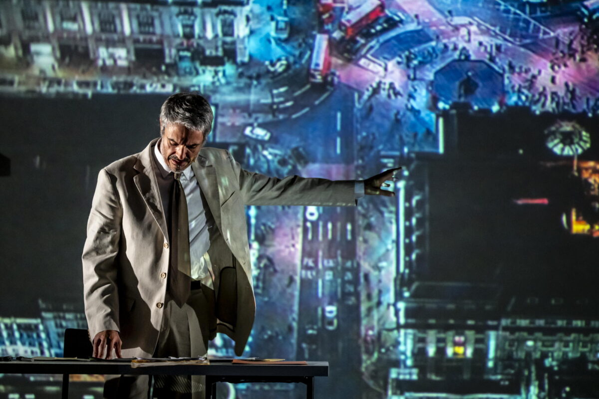 Teatro Vascello, Jekyll e Hyde: il lato oscuro dell’identità Teatro Vascello, Jekyll e Hyde: il lato oscuro dell’identità
