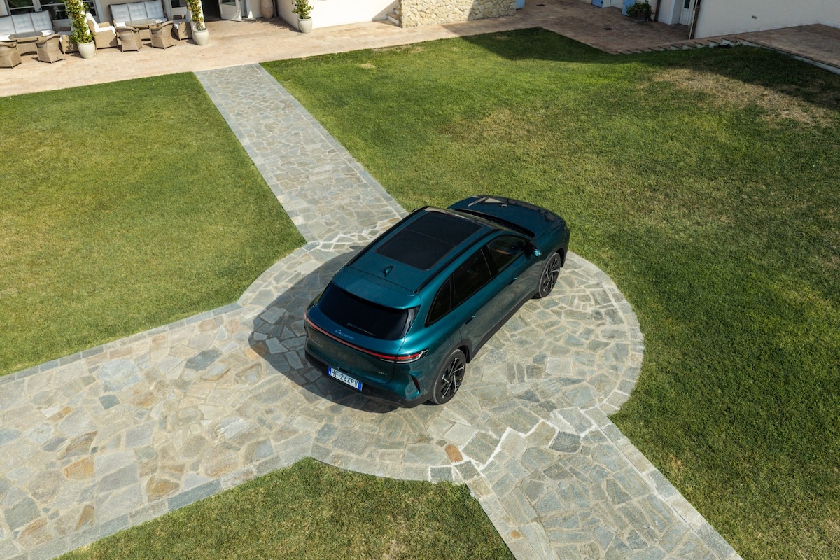 Nuova LEPAS L8: 279 CV, 90 km elettrici e oltre 1.000 km di autonomia Nuova LEPAS L8: 279 CV, 90 km elettrici e oltre 1.000 km di autonomia