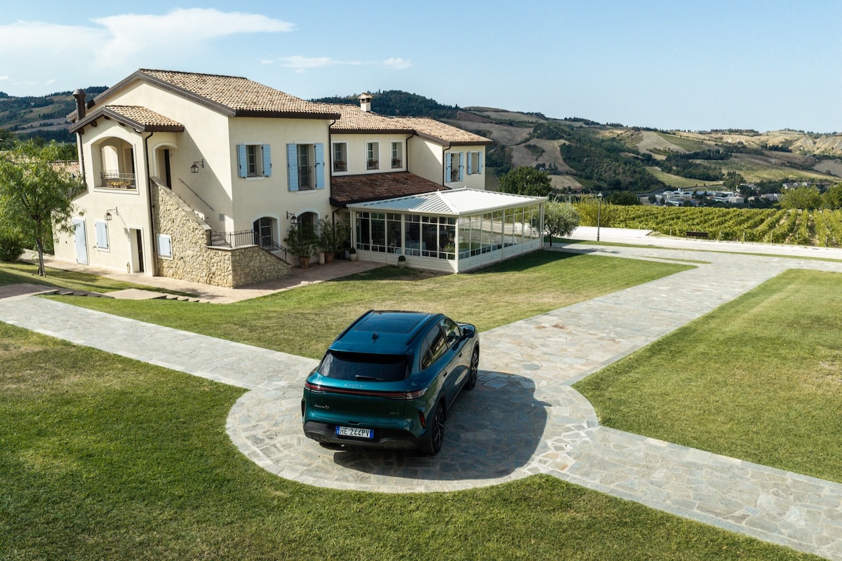 Nuova LEPAS L8: 279 CV, 90 km elettrici e oltre 1.000 km di autonomia Nuova LEPAS L8: 279 CV, 90 km elettrici e oltre 1.000 km di autonomia